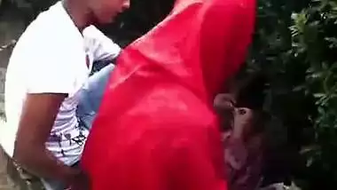 Couple Romance In Park - Movies. video3porn3