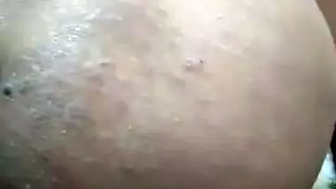 Amateur XXX webcam model takes bra and panties off for Desi clients