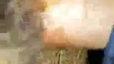 Desi village teen girl fucked by neighbor guy on bed of hay