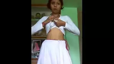 Dilettante legal age teenager hotty undresses off on video chat for her boyfriend