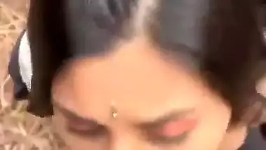 Hyderabad lady enjoys Indian blowjob sex in jungle