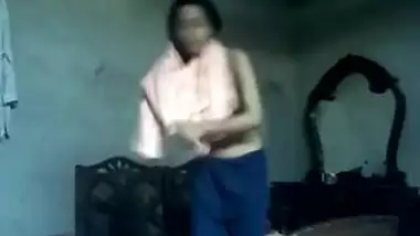 Indian muslim newly married couple having sex Part 02