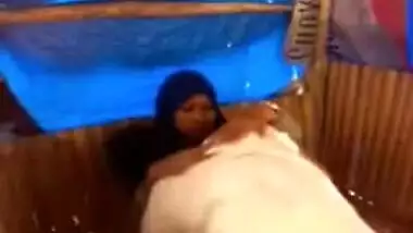 Indian scandal tape of a woman giving oral sex 