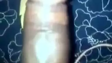 Bengali Desi XXX girlfriend gets her shaved pussy hard fucked MMS