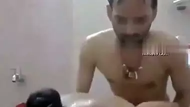 Desi nude couple fucks in the bathroom while bath