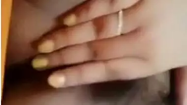 Hot sexy hirl showing her nude beauty