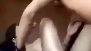 Merciless guy tears GF’s tight pussy in Indian hard sex MMS