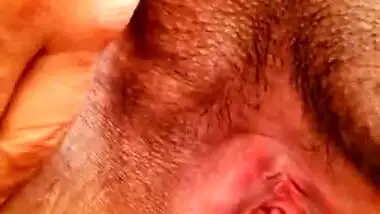 Desi aunty big pussy fingering