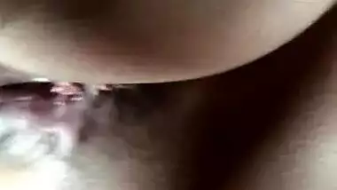 Desi girl hot pussy fingering