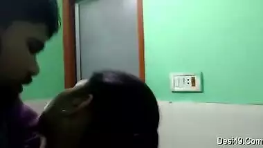 Man kisses his modest girlfriend in India filming them on XXX camera