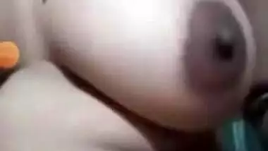 Today Exclusive- Desi Village Girl Showing Her Boobs And Pussy On Video Call