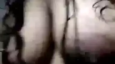 Busty milf records her nude MMS for her lover