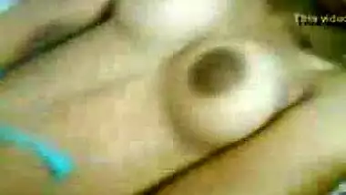 Sexy Bengali wife exposes her nude body to hubby’s friend