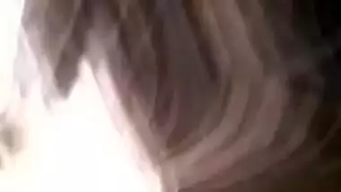 Amateur Desi whore gives a hot XXX blowjob to new boyfriend in the dark