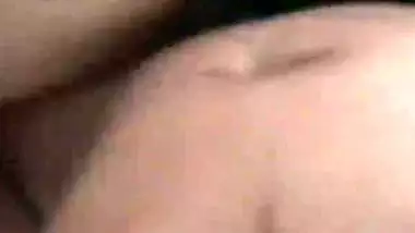 Padosi gori bhabhi ki chut me mera lund