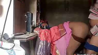 Desi Bhabhi comes to get fuck by her Devar in Indian xxx MMS