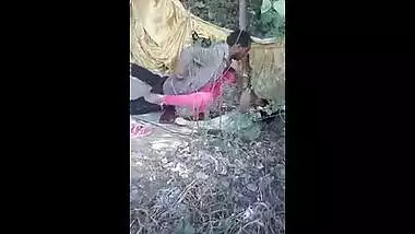 Indian outdoor sex of cheap slut caught by voyeur