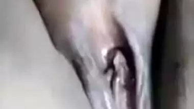 Today Exclusive- Horny Bhabhi Showing Her Boobs And Pussy On Video Call Part 1