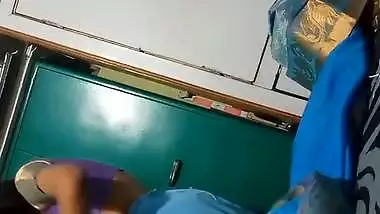 Hot mom dress change boobs show viral topless clip