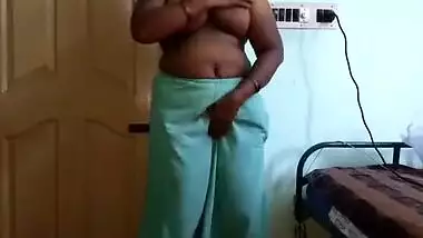 Desi indian horny tamil telugu kannada malayalam hindi cheating wife wearing saree vanitha showing big boobs and shaved pussy press hard boobs press 
