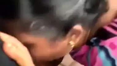Tamil aunty lifts blouse and shows boobs before blowjob