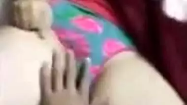 Lover of porn convinces Desi wife to show vagina on the camera