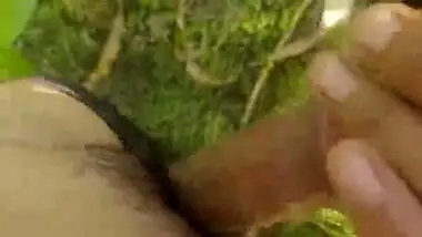 A bhabhi sucks her devar’s dick in a desi blue film video