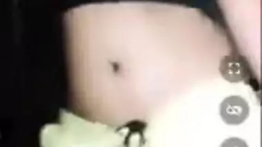 Desi XXX girl has a juicy body to expose on camera at home in MMS