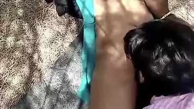 Tamil outdoor pussy licking MMS