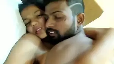 Sweet Desi babe enjoys oral and vaginal XXX fucking on amateur camera