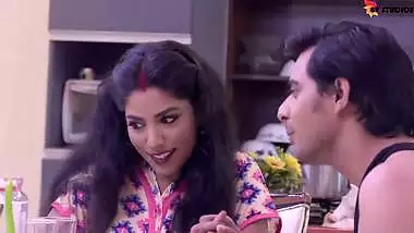 Uff (2020) UnCensored Nude Web Series – Part 1