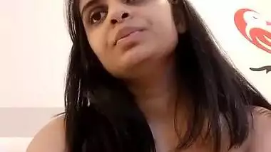 Today Exclusive- Most Demanded Hot Indian Girl Strip Her Cloths And Nude Dance And Showing Boobs Part 1