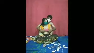 Desi MILF is about to be banged by her impatient XXX lover at home