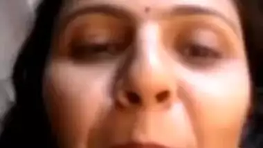 Beautiful bhabhi showing her sexy boobs