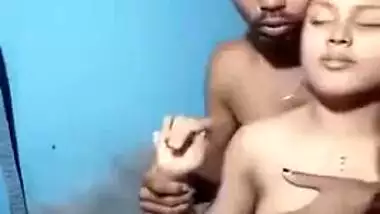 Guy bangs Desi girlfriend's twat in XXX porn he does to leak to the web