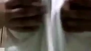 Super Hot Look Desi Girl Showing Her Nude Body 2 New Leak Video Part 1