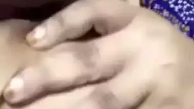 Long boobs girlfriend licking nipple viral video call