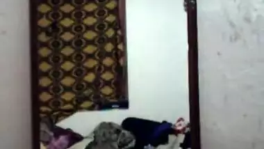 Desi girl pinku record her dress change after bath for BF