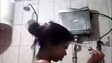 Local bhabhi selfie in the bathroom