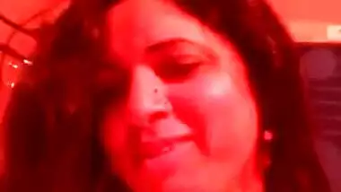 Super Hot Sri Lankan Girl More New Clips Must Watch guys part