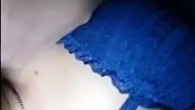 Man exploits Desi girl for XXX fun in this homemade close-up video