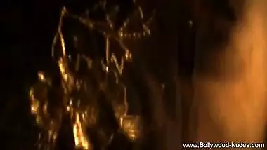 Seductress Indian MILF Dancer