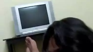 Real Goa Call Gal Playing wid Dick n Talking 2 Client on Mobile