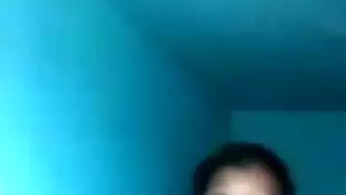 During video call Desi girl washes her XXX assets for BF's pleasure