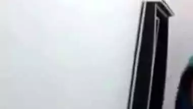 Cute Desi teen puts condom on BF's XXX rod and is ready to ride it