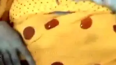 Saree XNXX sex video of yellow saree aunt