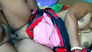 Husband drills his wife’s wet pussy and fills it with cum