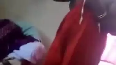 Mature Telugu aunty undressed show on cam