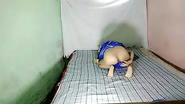 Indian Bhabhi, Indian Aunty And Desi Bhabhi - Anita Singh In Blue Desi Dress Fingering Pussy Masturbation