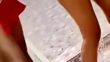 Today Exclusive- Sexy Desi Bhabhi Outdoor Bathing With Lover Record In